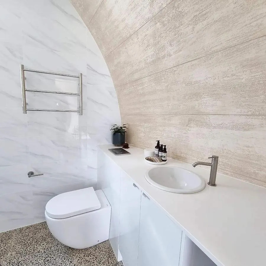 Barrel View Luxury Cabins Ballandean