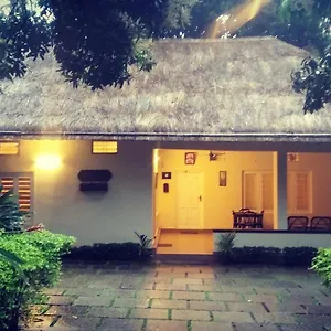 https://davis-farm-house.kerala-hotels.net