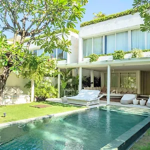 https://eden-the-residence-at-the-sea.hotelsseminyak.net