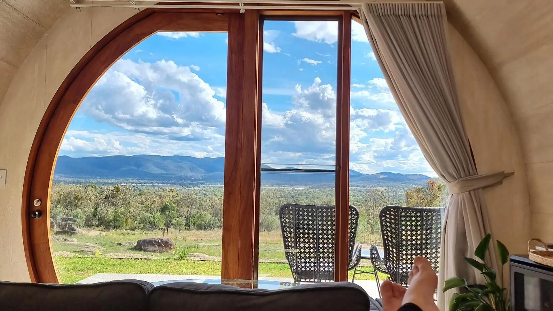 Chalet Barrel View Luxury Cabins Ballandean Australia