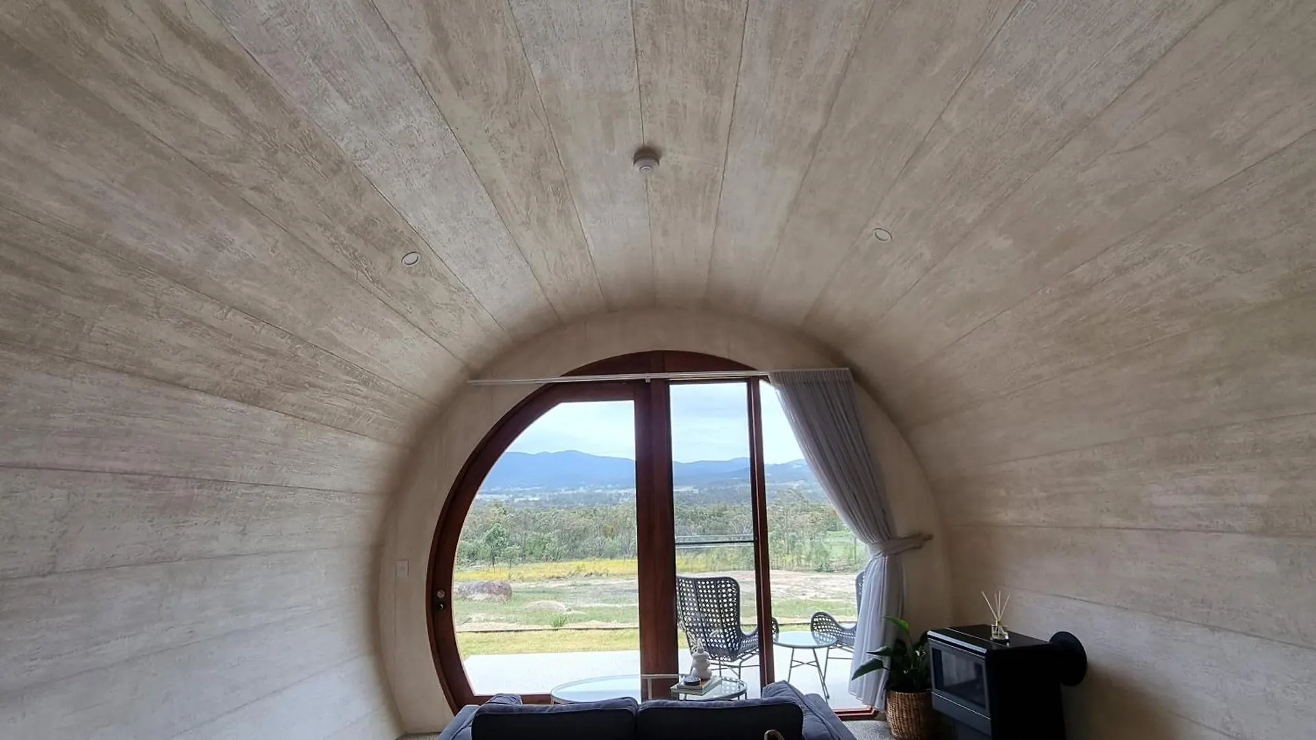 Barrel View Luxury Cabins Ballandean